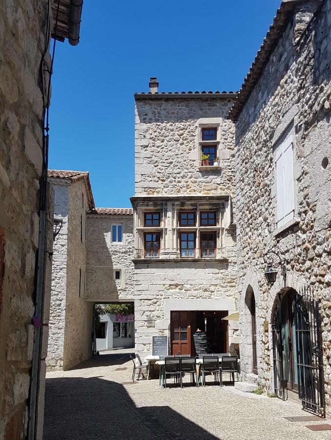 Maison Du Baron - Centre Historique De ريوم المظهر الخارجي الصورة